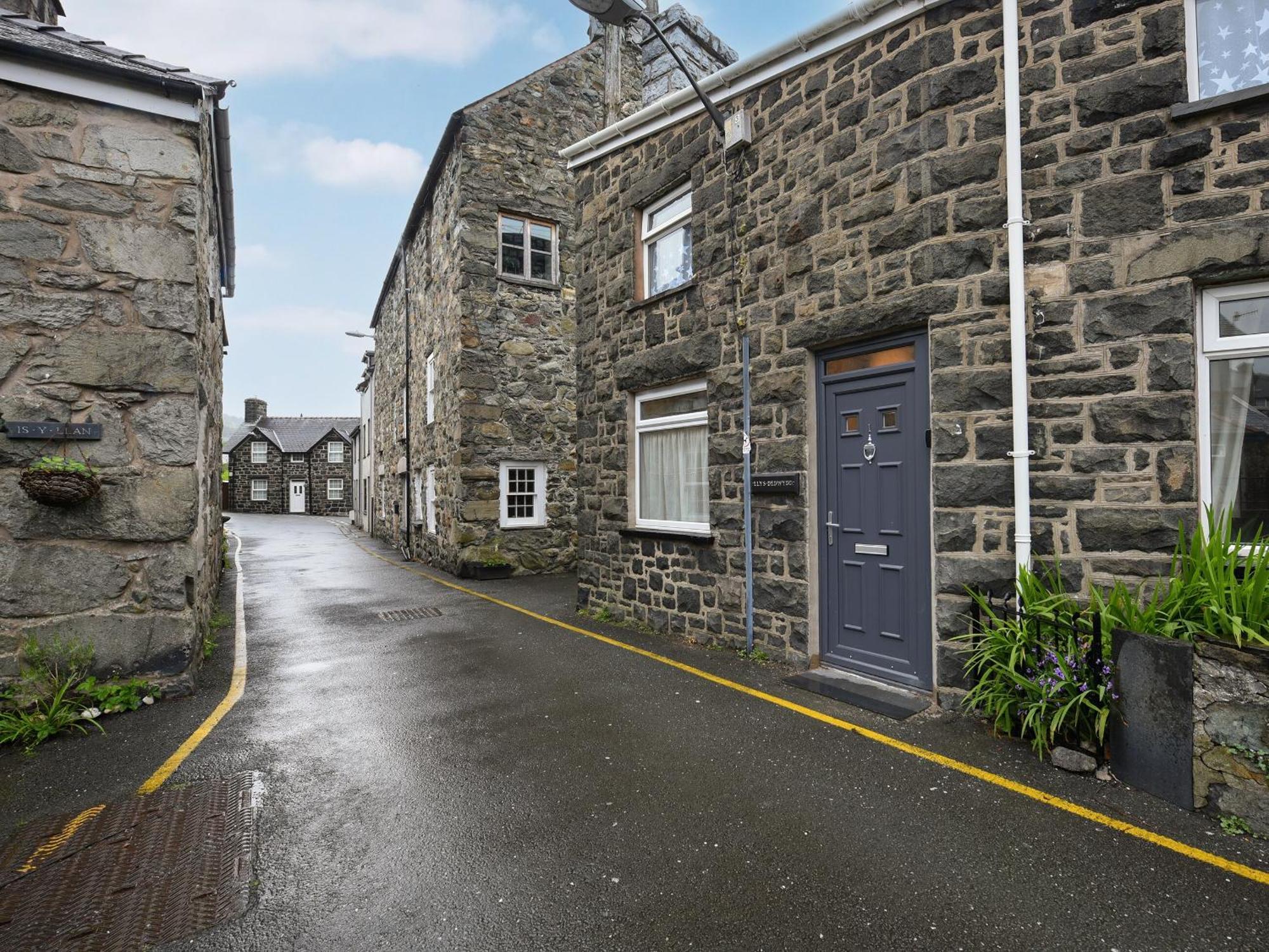 Llys Dedwydd Villa Dolgellau Buitenkant foto